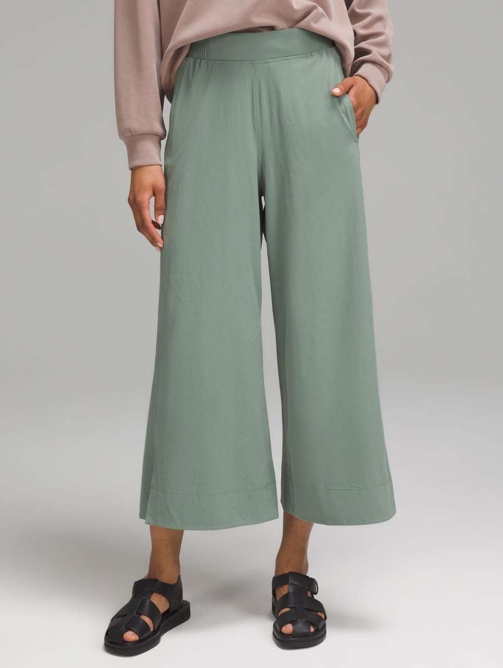 Lululemon Stretch Woven High-Rise Wide-Leg Cropped Pant